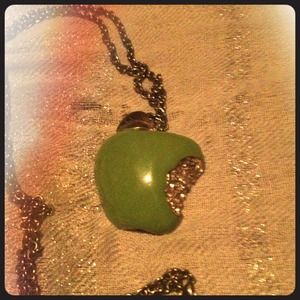 Rhinestone bitten apple long necklace