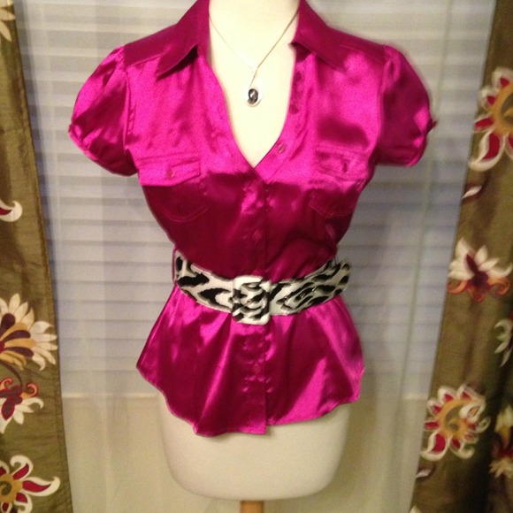 HOT BLOUSE NVR WORN with belt