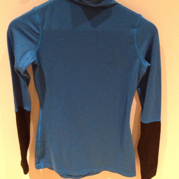 Lululemon top---sold