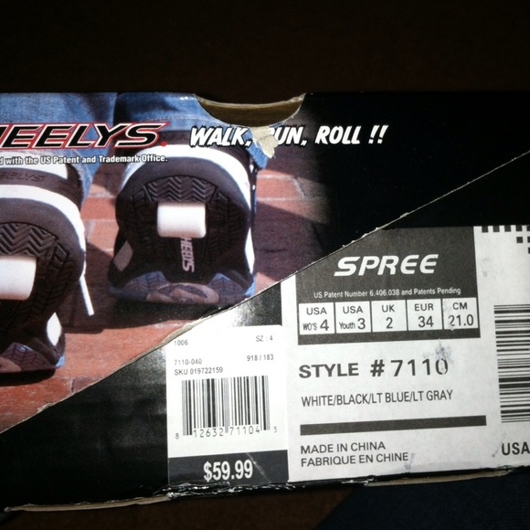 Boys brand new Heeleys