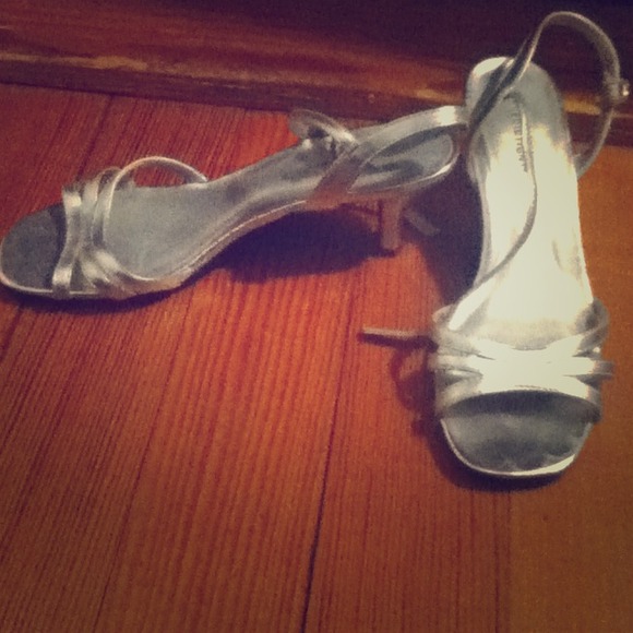 Silver Heels Size 8 FOR JESSD13