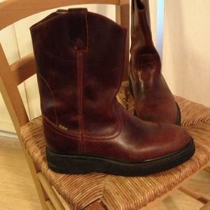 Real cowboy boots. Brown leather, super cute boots