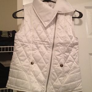 NWT White puffer vest