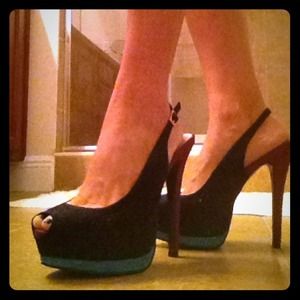 Multicolored heels size 8m