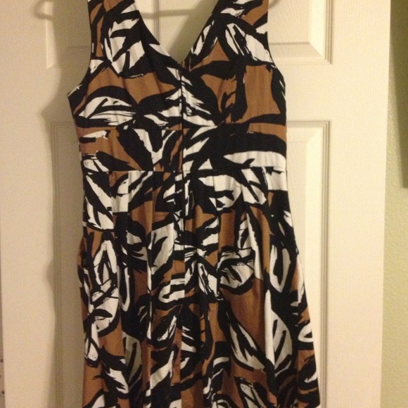 Dress - Picture 2 of 2