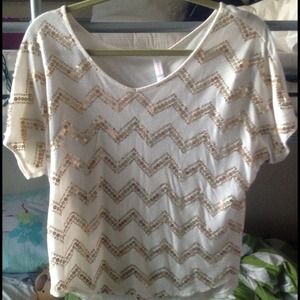 Loose fitted off white blouse