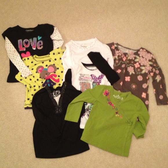 🚫SOLD🚫🌼Bundle of 7 girls long sleeve Tshirts🌼