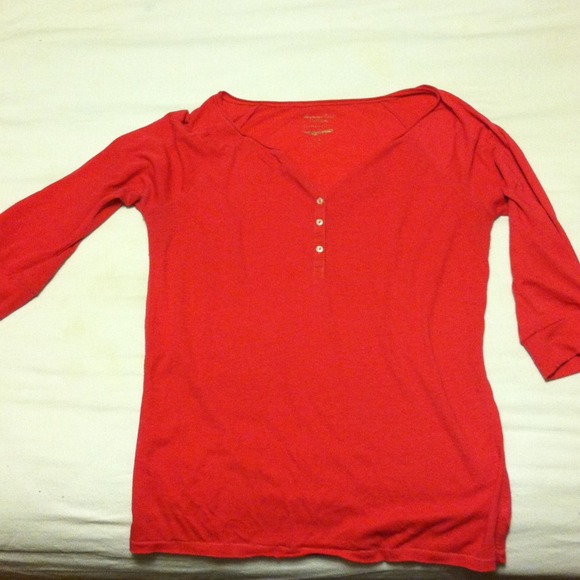 Pink American eagle 3/4 length shirt 💕bundled 💕