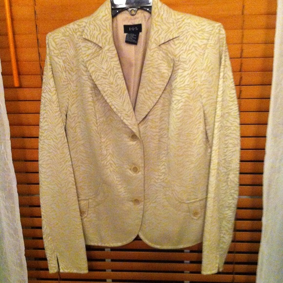 Jacket - Picture 1 of 3