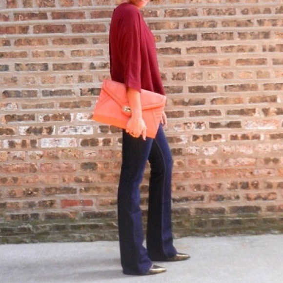 🚫SOLD🚫Mia oversized clutch - Picture 2 of 3