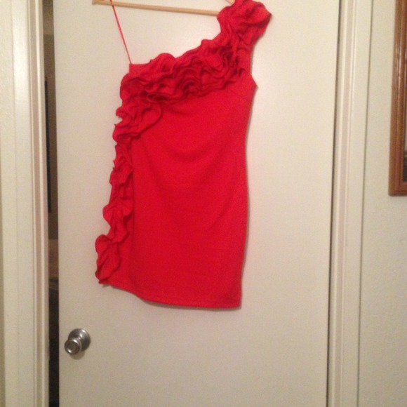 Sexy Ruffled One Shoulder Dress