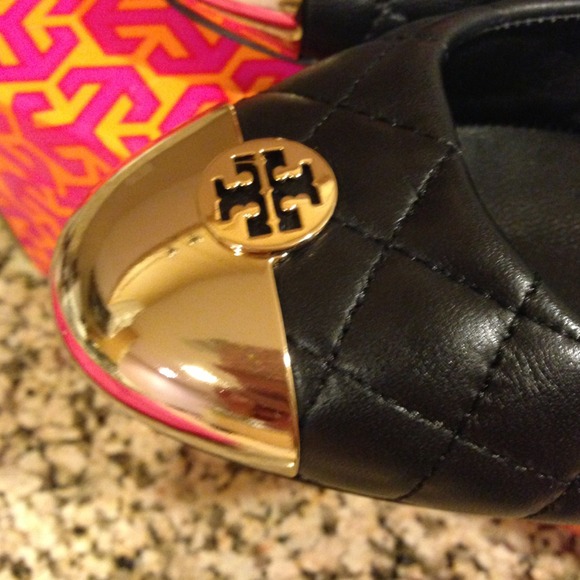 💢SOLD💢Authentic Tory burch Kaitlin flats - Picture 4 of 4