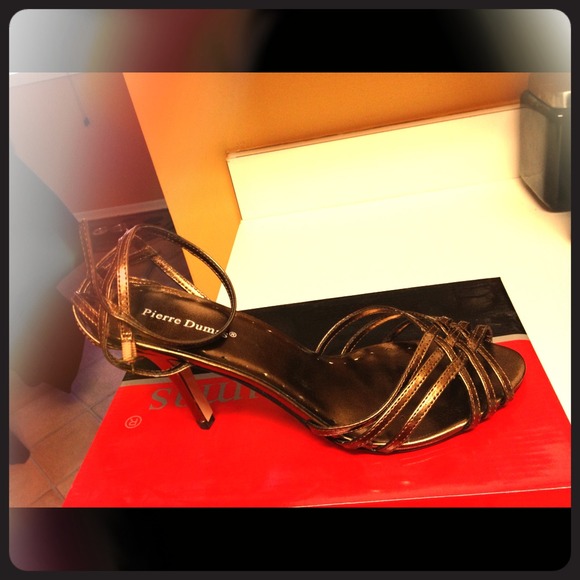 Reduced!! NWB Bronze Sandals.  Size 10