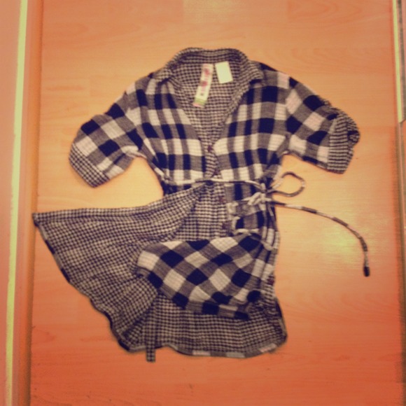 Short sleeve flannel dress/shirt