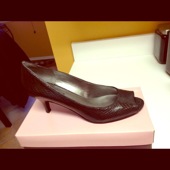 Snake Bandalino pumps, size 10