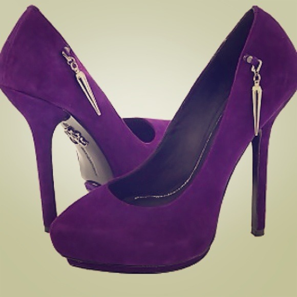 Heels - Picture 1 of 1