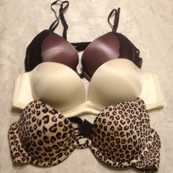 3 Padded underwire push-up bras