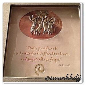 Gift Brooch with Presentation box