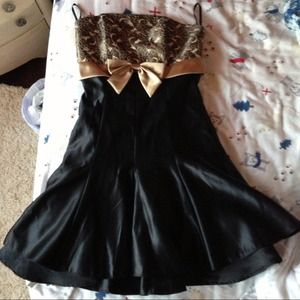 Beautiful black and gold Jessica McClintock dress!