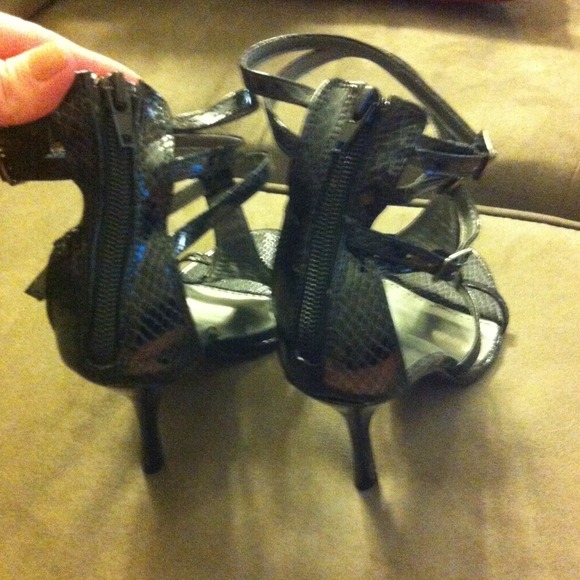 🔻Reduced🔻💋Sexy Studded Stilettos! - Picture 4 of 4