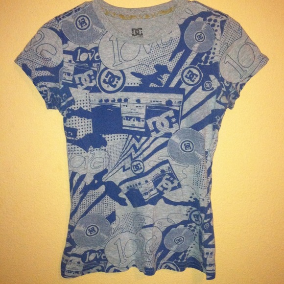 Blue and gray DC T-shirt