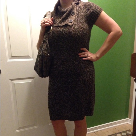 ⛔SOLD⛔ brown and Carmel colored sweater dress