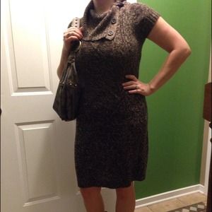 ⛔SOLD⛔ brown and Carmel colored sweater dress