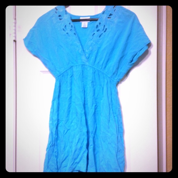 Maternity top but works for no preggers too!!