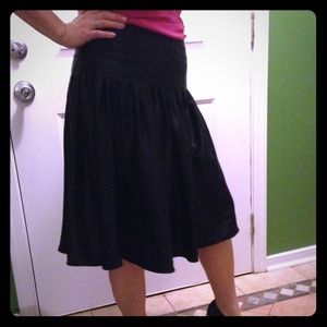 ⛔SOLD⛔Gorgeous elegant Express blackSilk Skirt