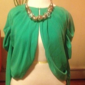 Green blouse with sleeves