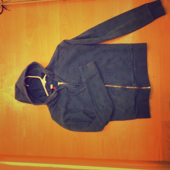 Exclamation point patter h&m hoodie