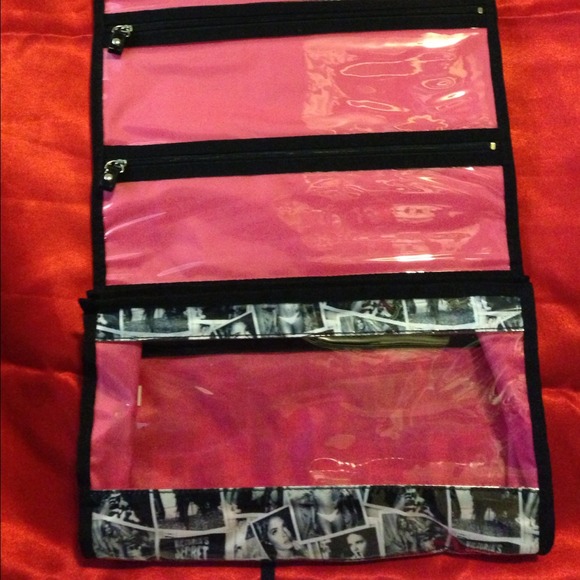 🔆👛DEALC OF THE DAY Cosmetic bag👛🔆 - Picture 2 of 2