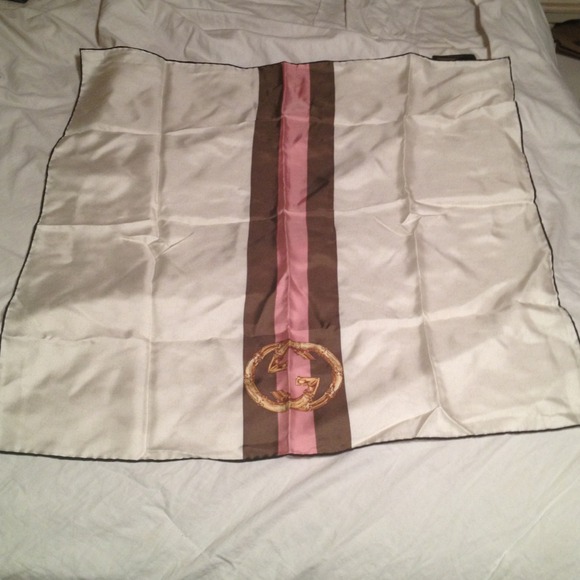 Gucci scarf