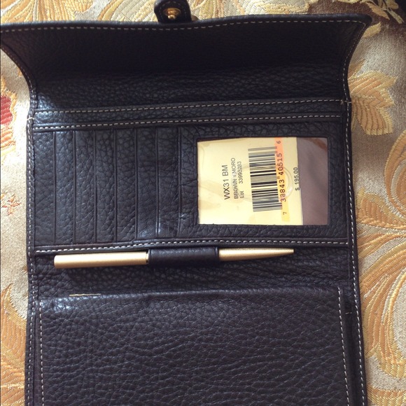 Dooney & Bourke wallet - Picture 2 of 3
