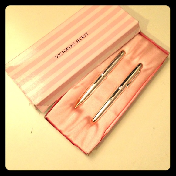 ⛔SOLD⛔VS PEN & PENCIL SET