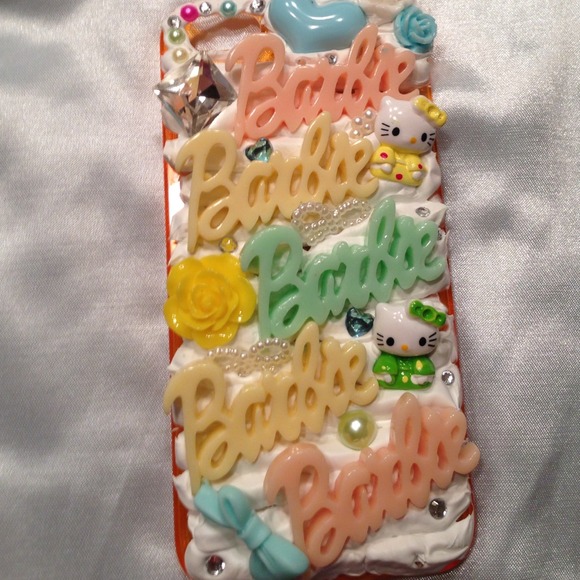 iPhone 5 Hello Kitty and Barbie case