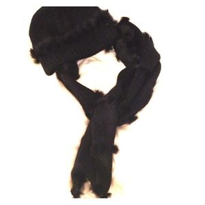 Never Worn. Black Hat & Scarf w/ trim in Fur.