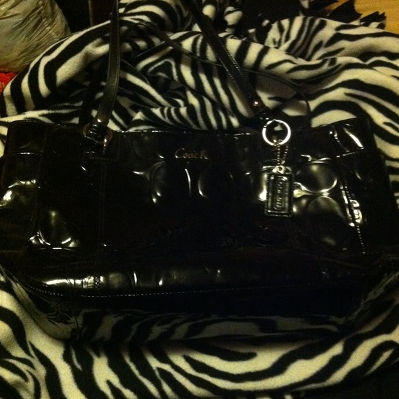 Bl coach purse used once.mint condition. - Picture 1 of 2