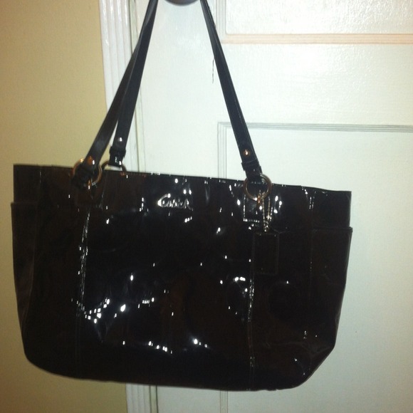 Bl coach purse used once.mint condition. - Picture 2 of 2