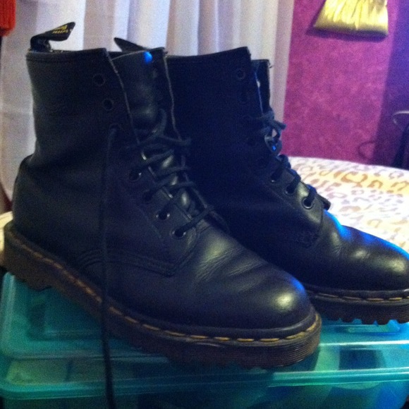 Dr Martens all leather boots