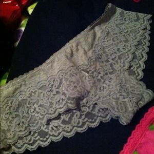 BUNDLE - Gilly Hicks Down Undies Short