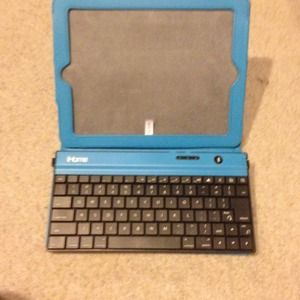 🎯🎯🎯🎯SOLD🎯🎯🎯🎯Home iPad case/keyboard