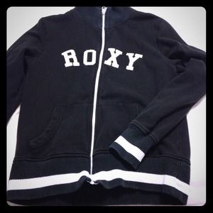 roxy sweater and bow necklace bundle