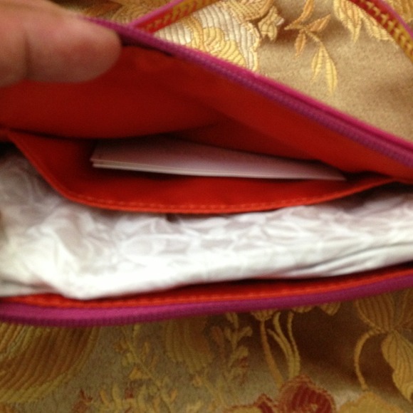 🎒📫📦 traded Coach wristlet - Picture 2 of 3