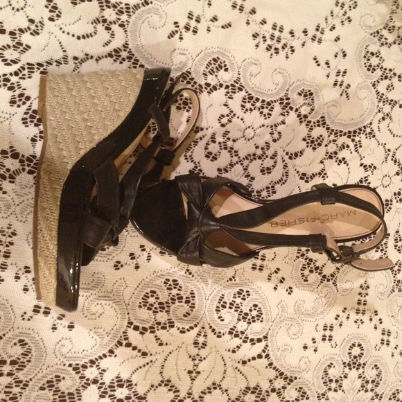 🚫Sold🚫Marc Fisher wedges!!