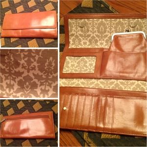 Leather wallet with coin purse
