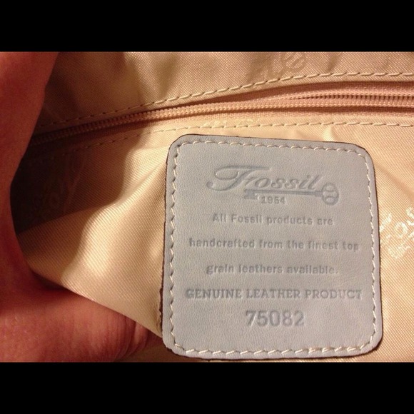 Limited addition baby blue fossil purse. - Picture 1 of 2
