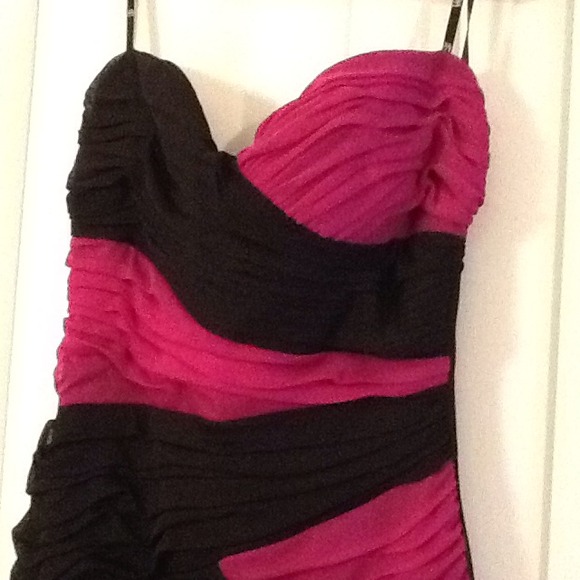 ❎Sold locally❎Love tease strapless dress - Picture 3 of 3