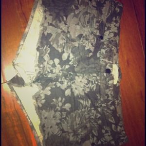 Forever 21 grey floral shorts