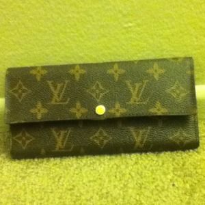 💥RESERVED💥Louis Vuitton inspired wallet